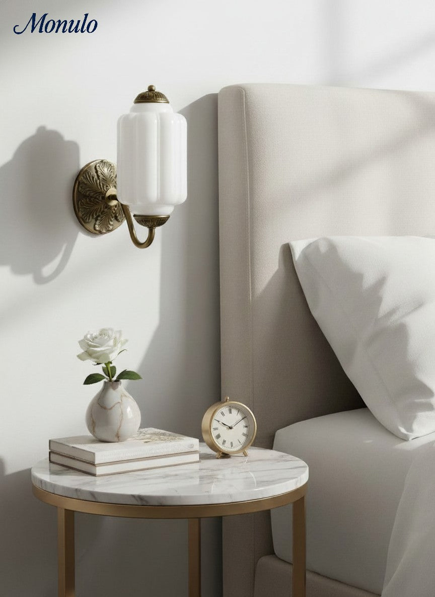 Klasyczna szklana lampa ścienna w kształcie dyni