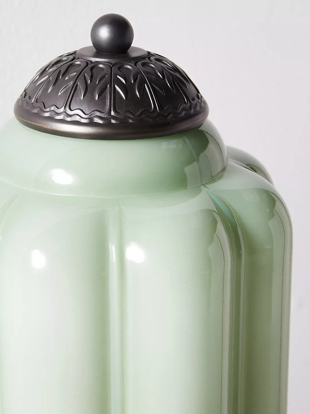 Klasyczna szklana lampa ścienna w kształcie dyni