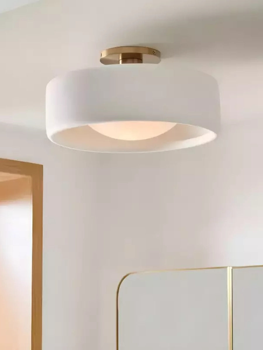 Skandynawska porcelanowa lampa sufitowa montowana na płasko