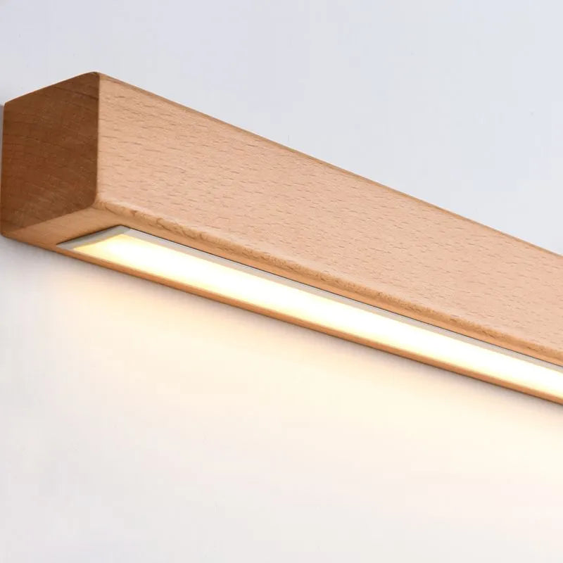 Lineaire wandlamp met houten voorkant en geïntegreerd LED-licht