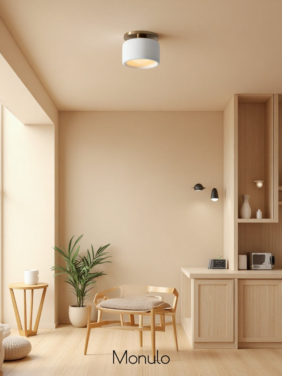 Skandynawska porcelanowa lampa sufitowa montowana na płasko