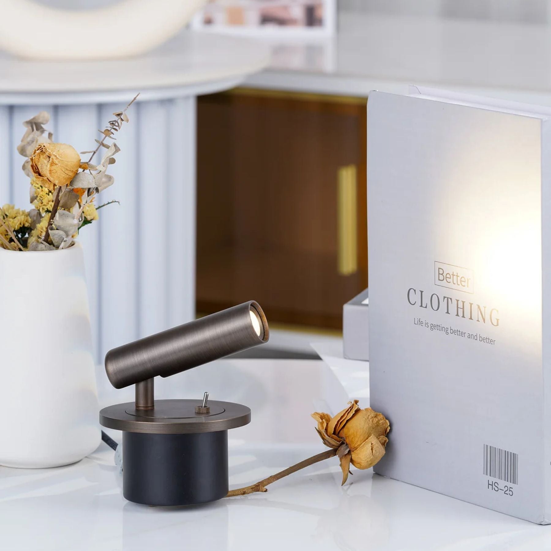 Lampe murale minimaliste pour la lecture