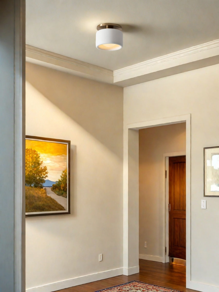 Skandynawska porcelanowa lampa sufitowa montowana na płasko