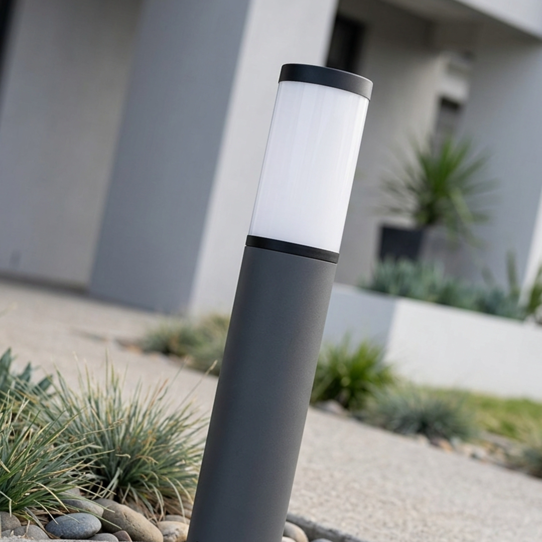 Solarne lampy ogrodowe LED 2 szt. – czarne słupki zewnętrzne