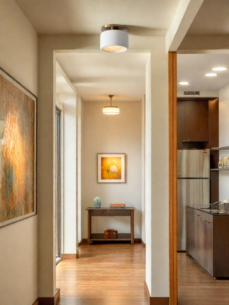 Skandynawska porcelanowa lampa sufitowa montowana na płasko