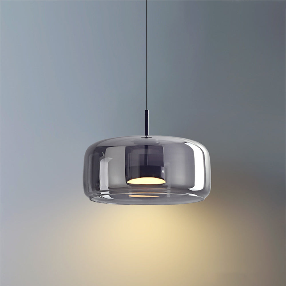 Glazen hanglamp met modern ontwerp