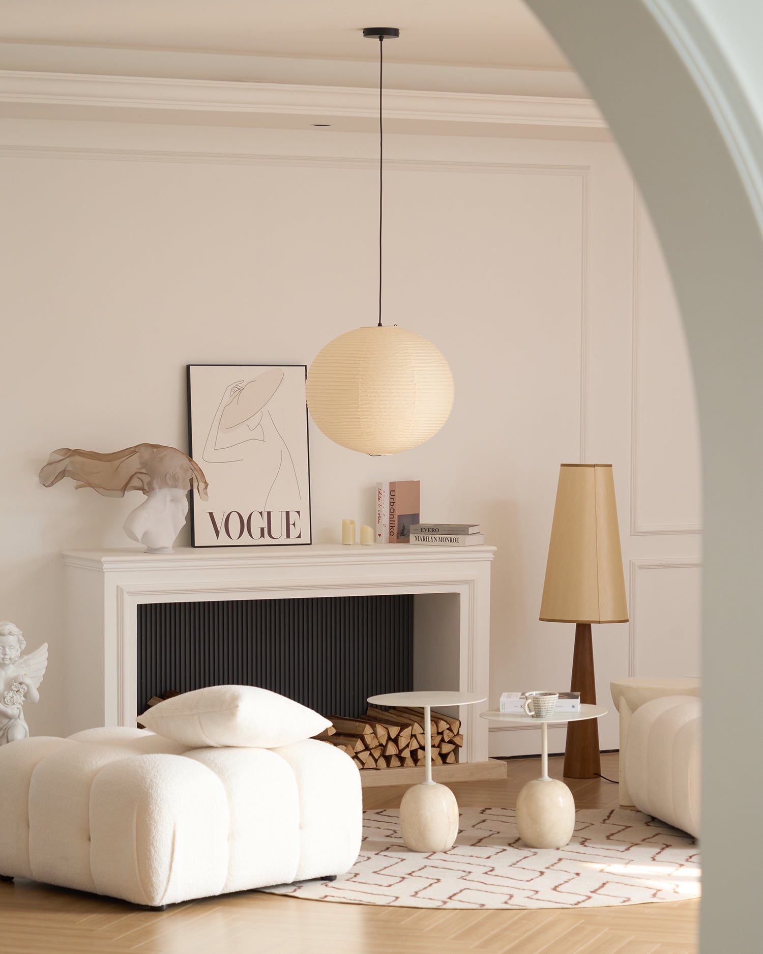 Lampe suspendue avec abat-jour sphérique à structure pliable