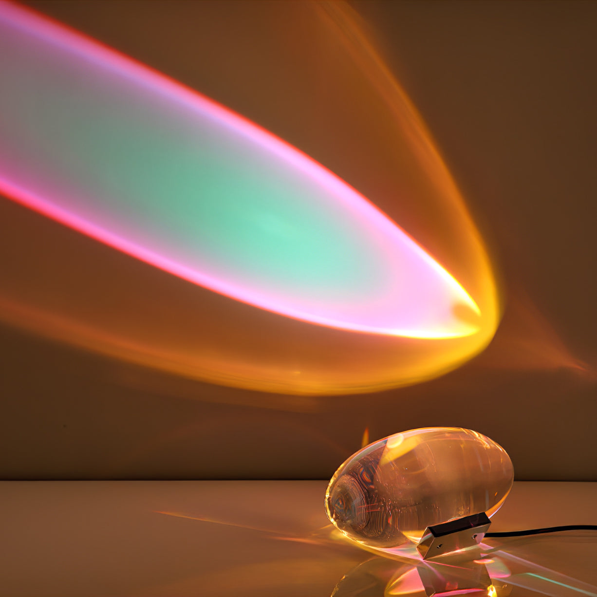 Artystyczna lampa stołowa w kształcie oka