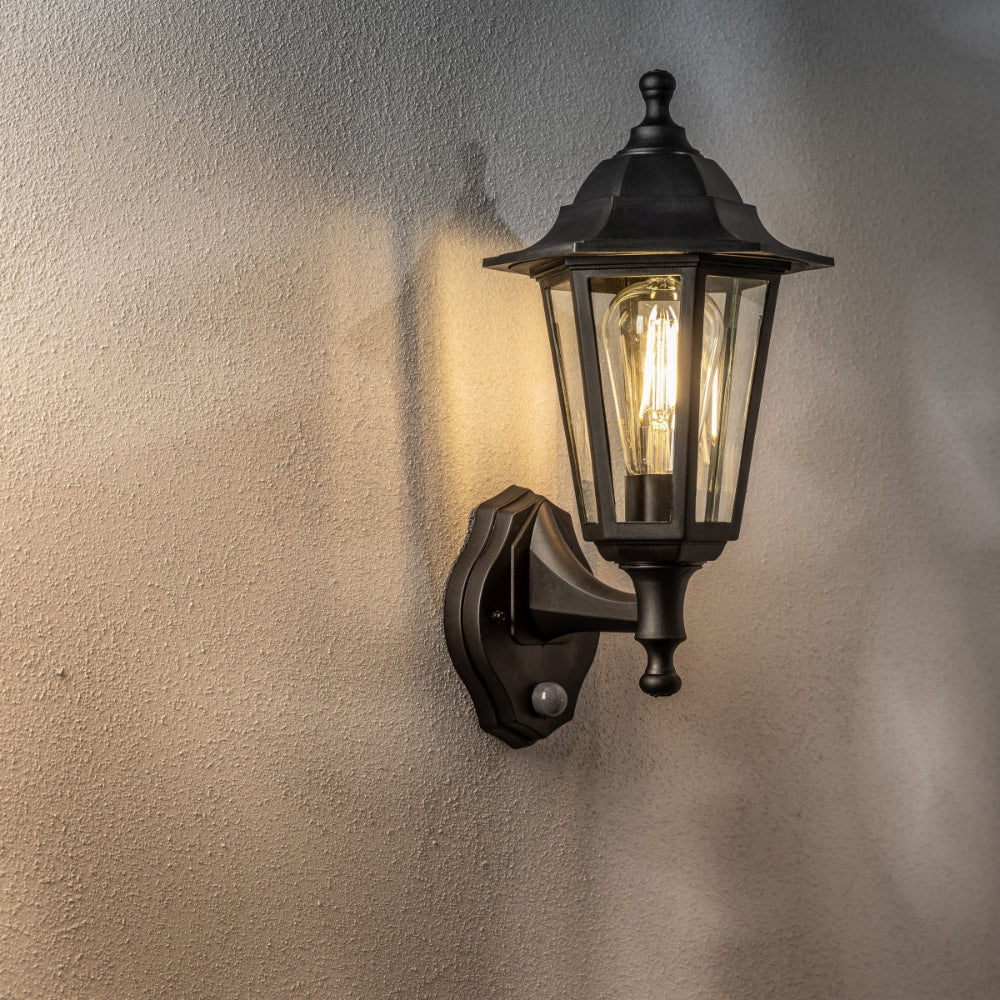 Klasyczna lampa ogrodowa na ścianę z czujnikiem i szkłem