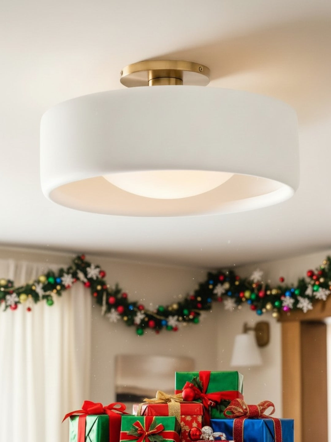 Skandynawska porcelanowa lampa sufitowa montowana na płasko