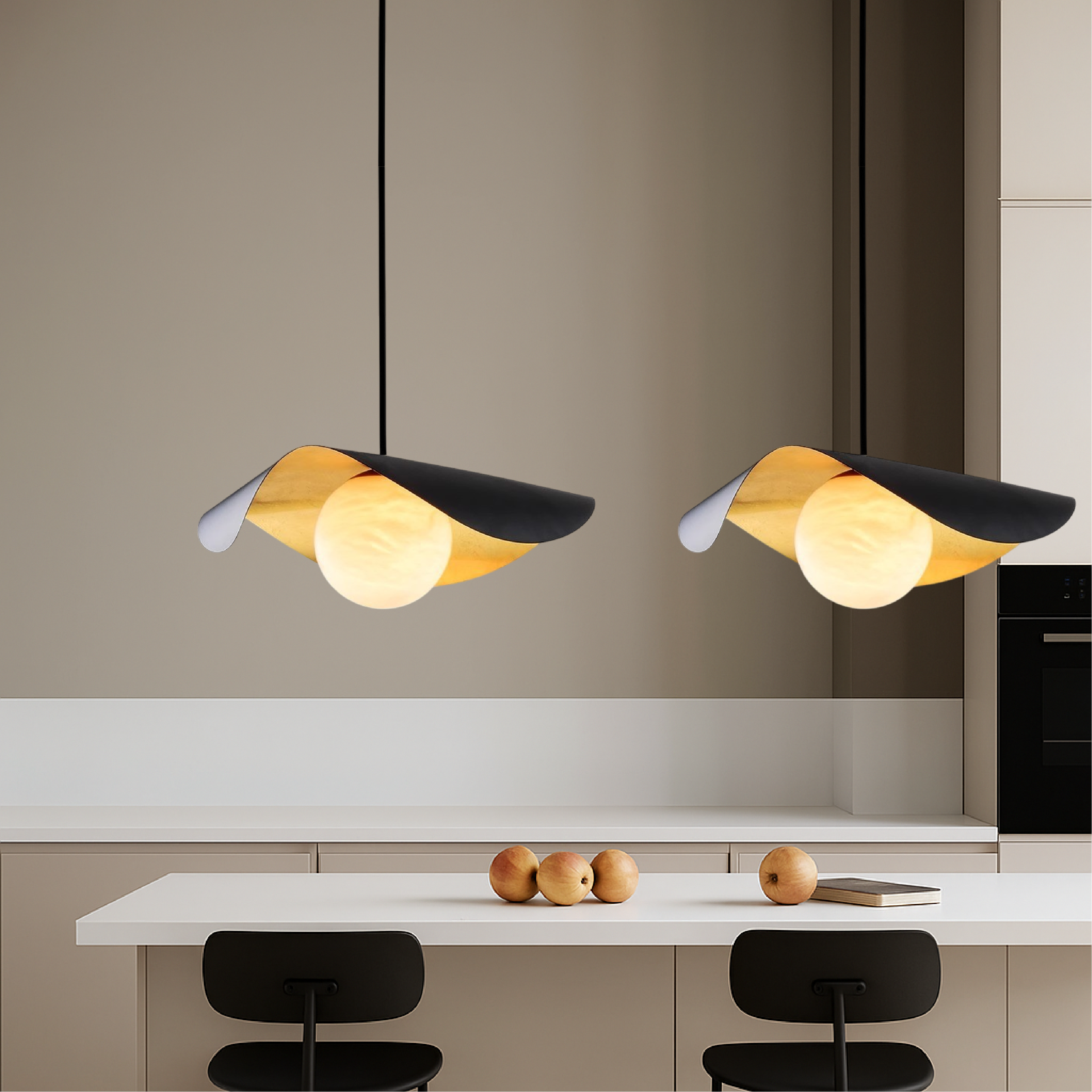 Minimalistyczna lampa wisząca z hiszpańskiej marmurowej kuli