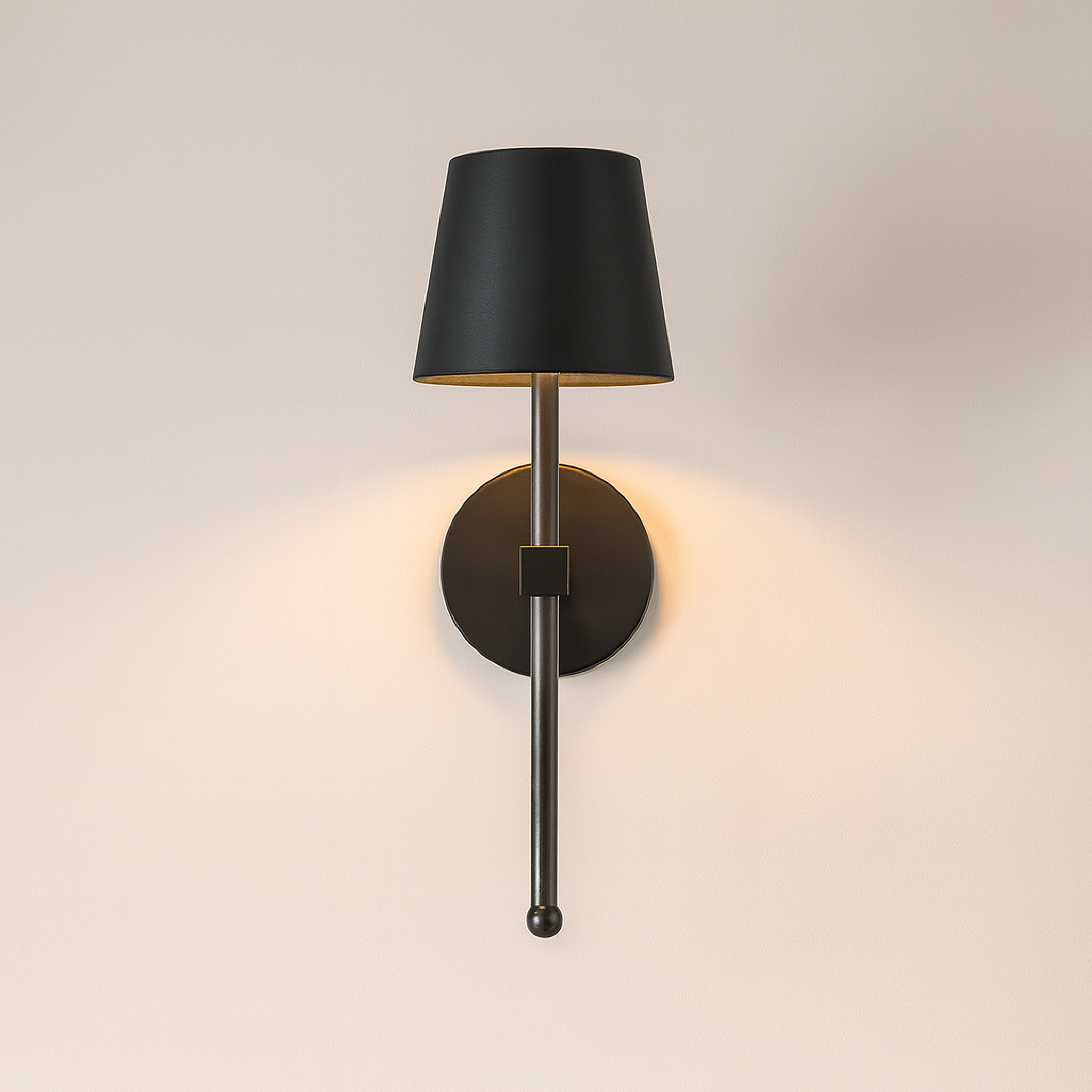 Nowoczesna akumulatorowa bezprzewodowa lampa ścienna