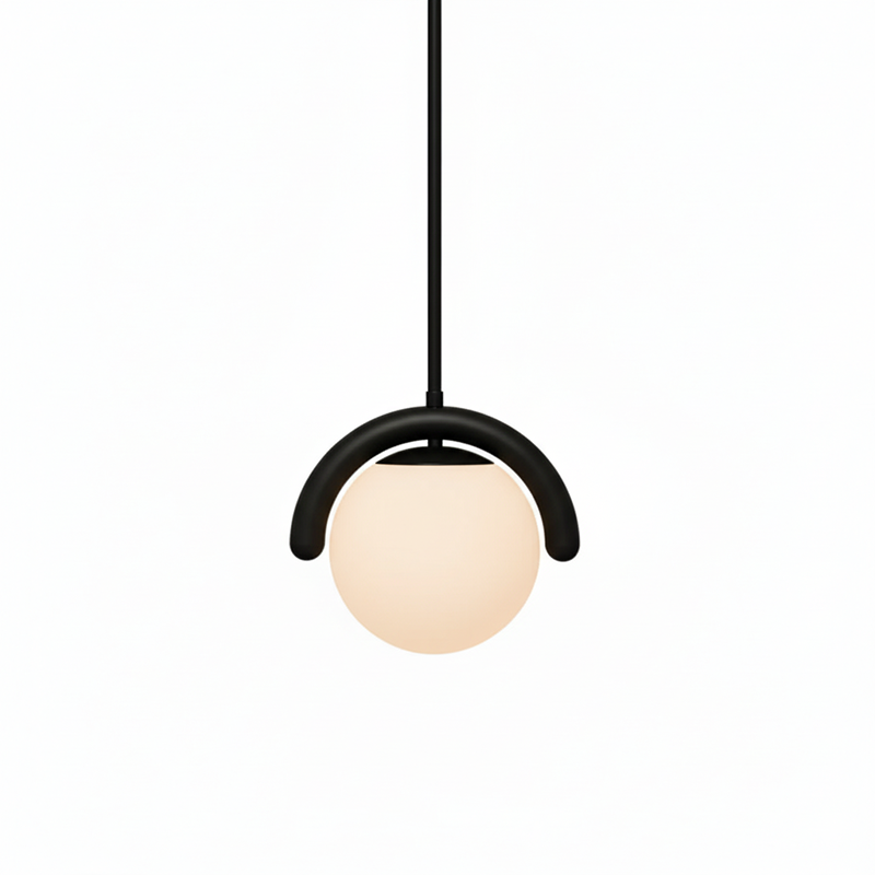 Liniowy żyrandol z falistą belką i trzema kulistymi światłami