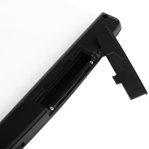 Lamp met klem voor boek met vlak verlichtingspaneel