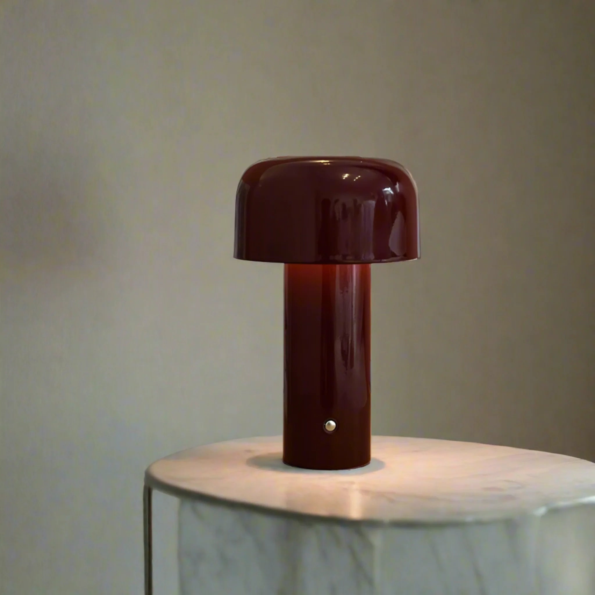 Lampe de table LED compacte avec commande tactile et accumulateur