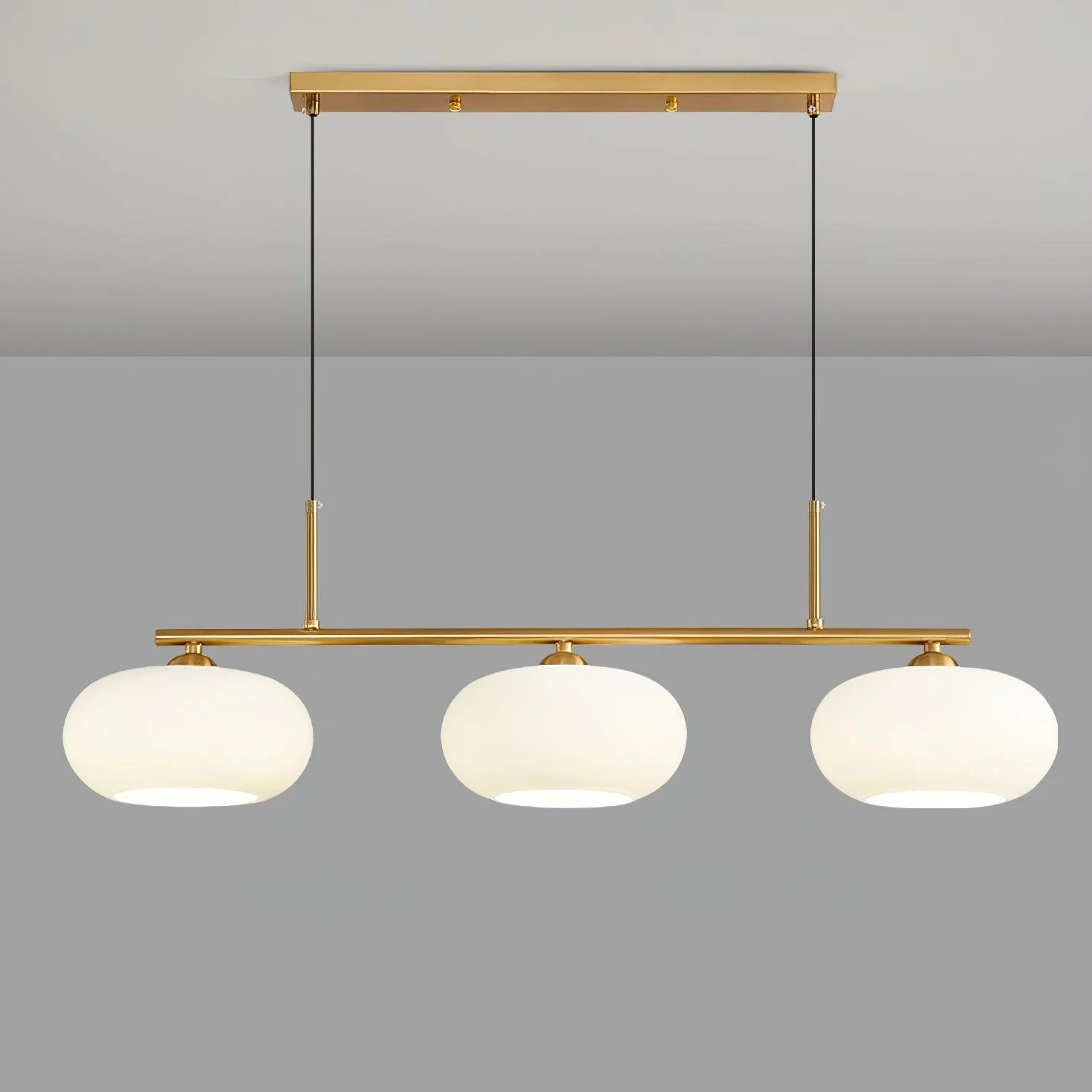 Elegancka potrójna lampa wisząca w stylu Bauhaus