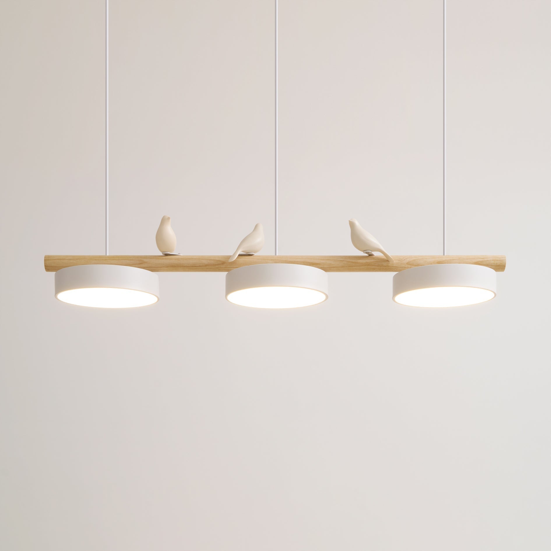 Hanglamp met vogeltjes op houten balk