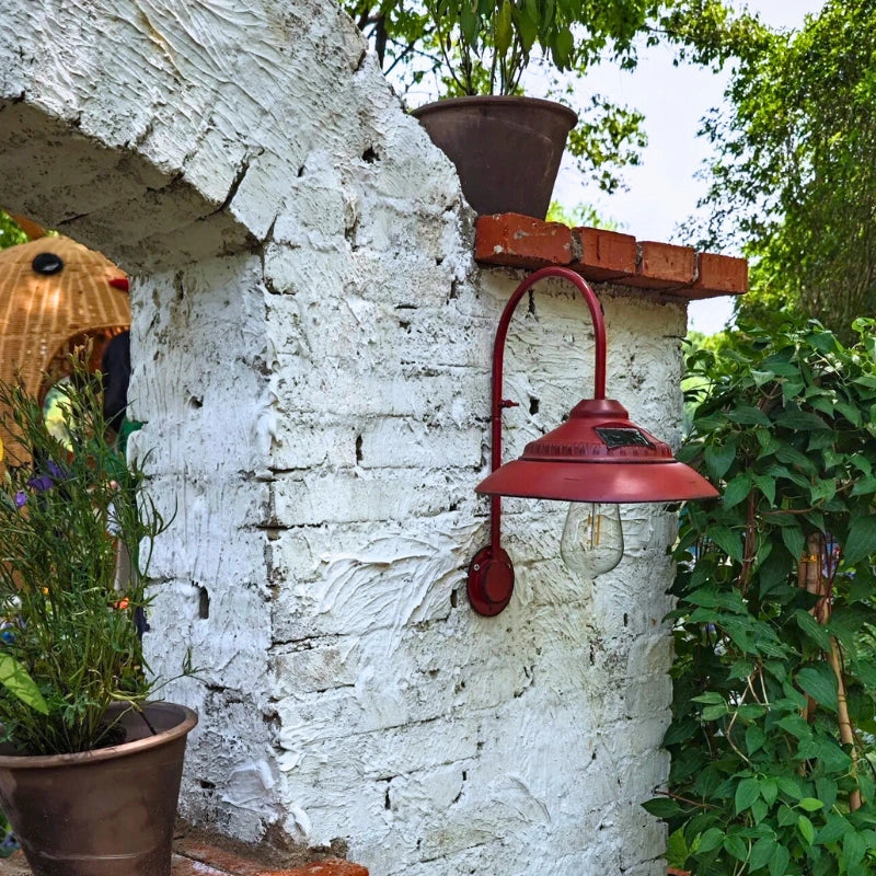 Lampe murale extérieure avec bras courbé et abat-jour