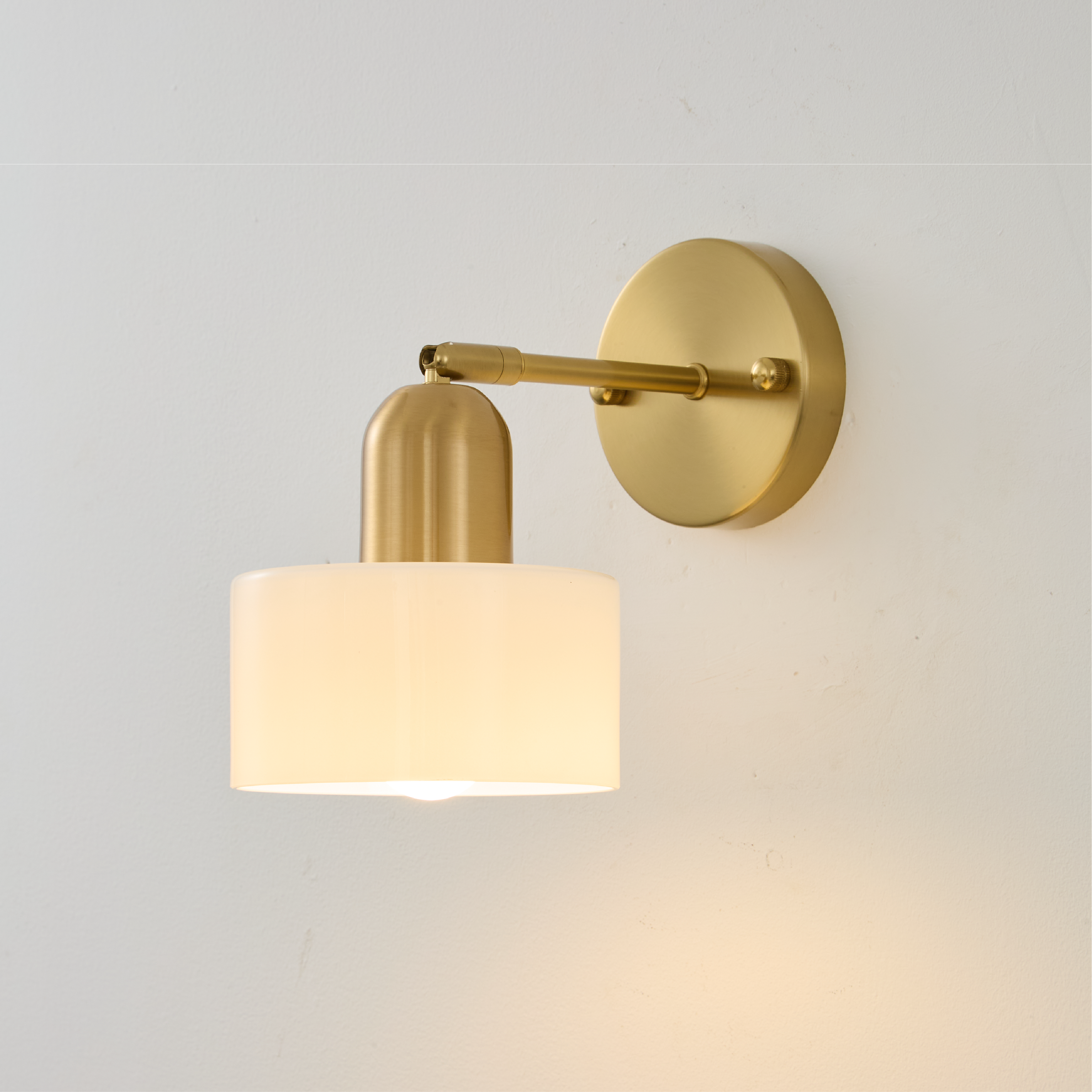 Minimalistyczna kolorowa szklana lampa ścienna Bauhaus