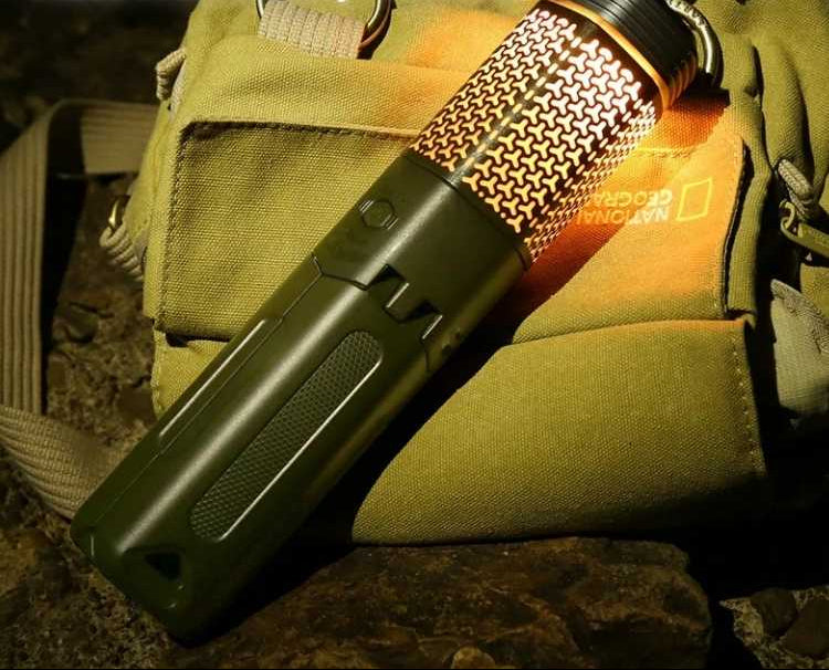 Lampe LED pliante pour camping et plein air