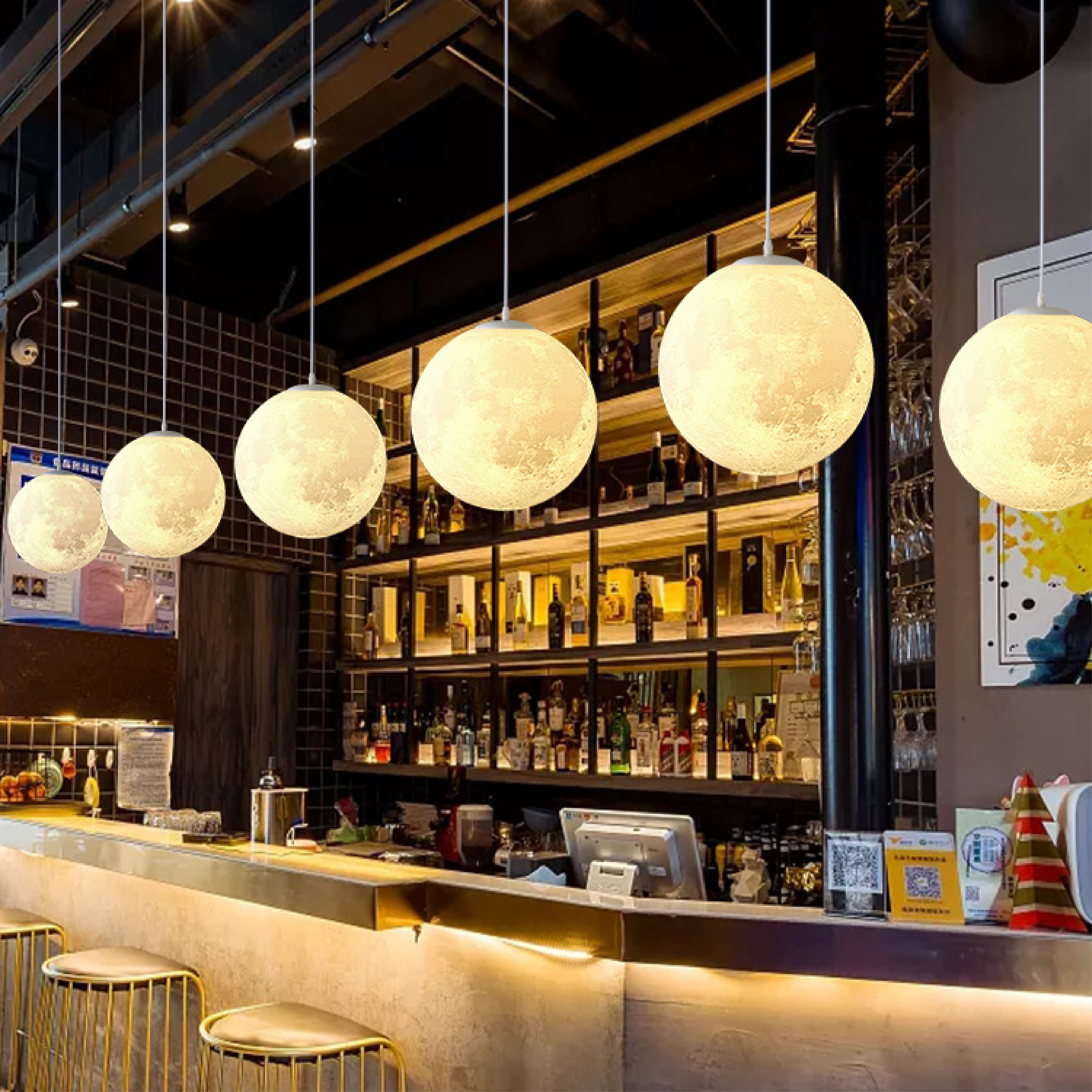 Wisząca Lampa Kula z Efektem Księżyca