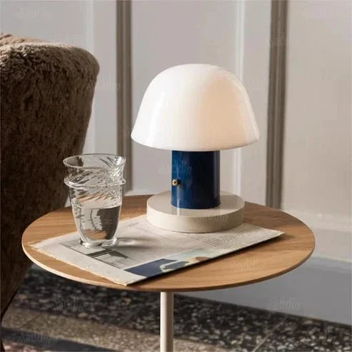 Lampe de table à intensité variable en forme de champignon