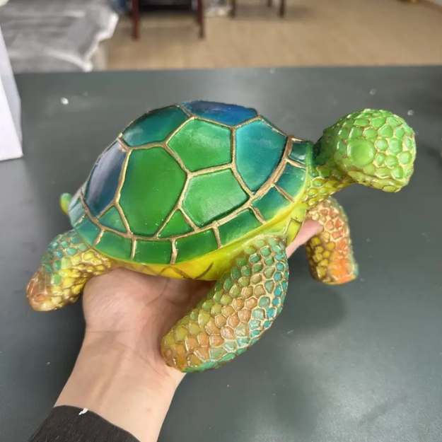 Lampe de table en forme de tortue avec carapace semi-transparente