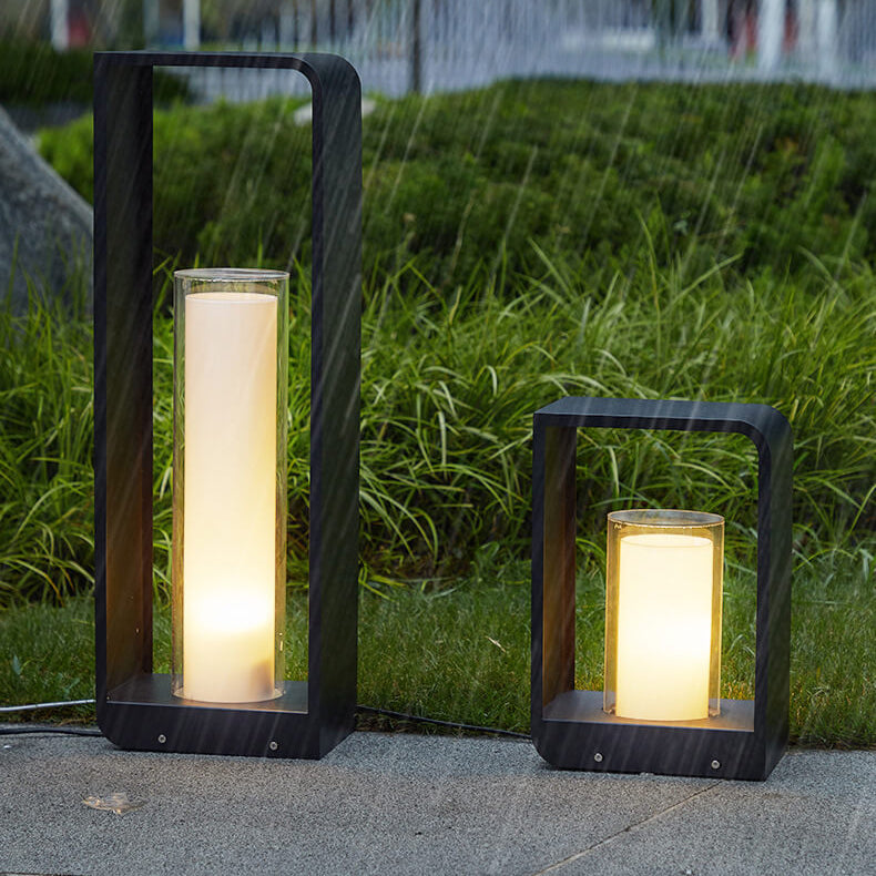 Lampa solarna z prostokątną ramą i cylindrycznym kloszem
