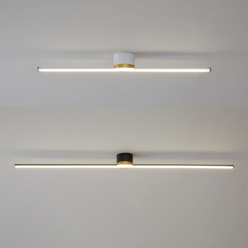 Lineaire plafondlamp voor opbouwmontage