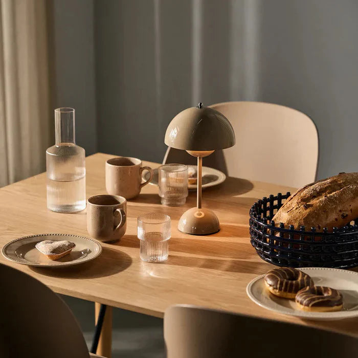 Scandinavische draadloze tafellamp met lichtregeling