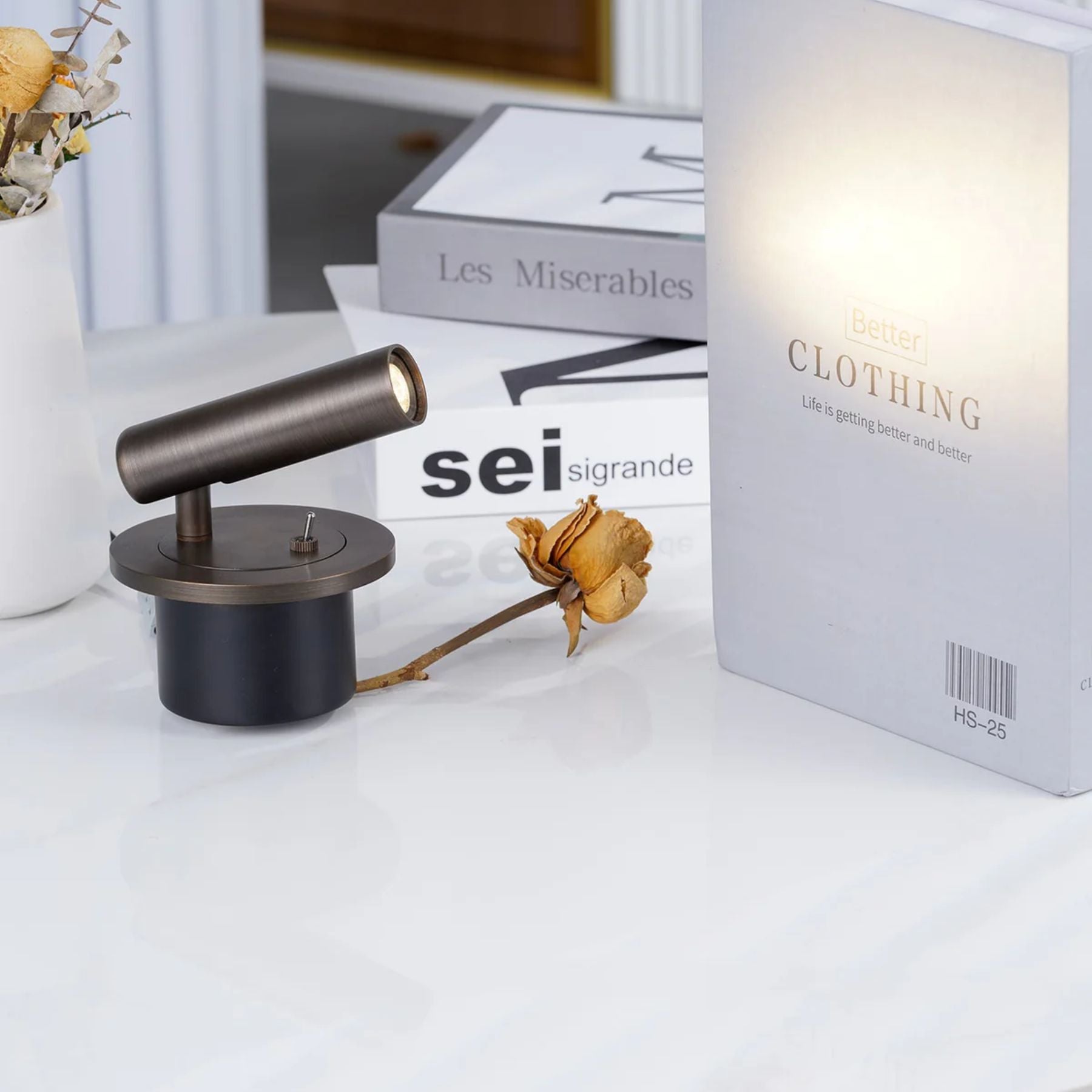 Lampe murale minimaliste pour la lecture