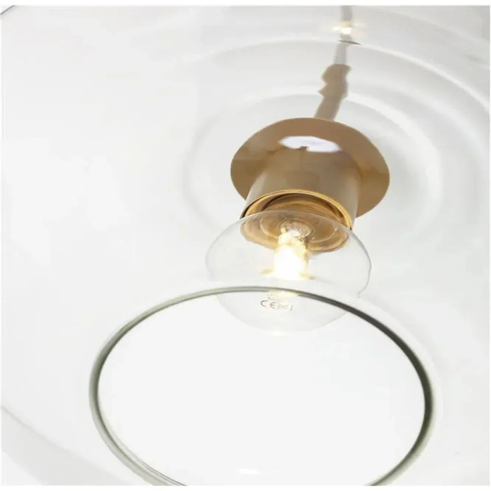 Glazen hanglamp met diamantvorm en metalen afwerking