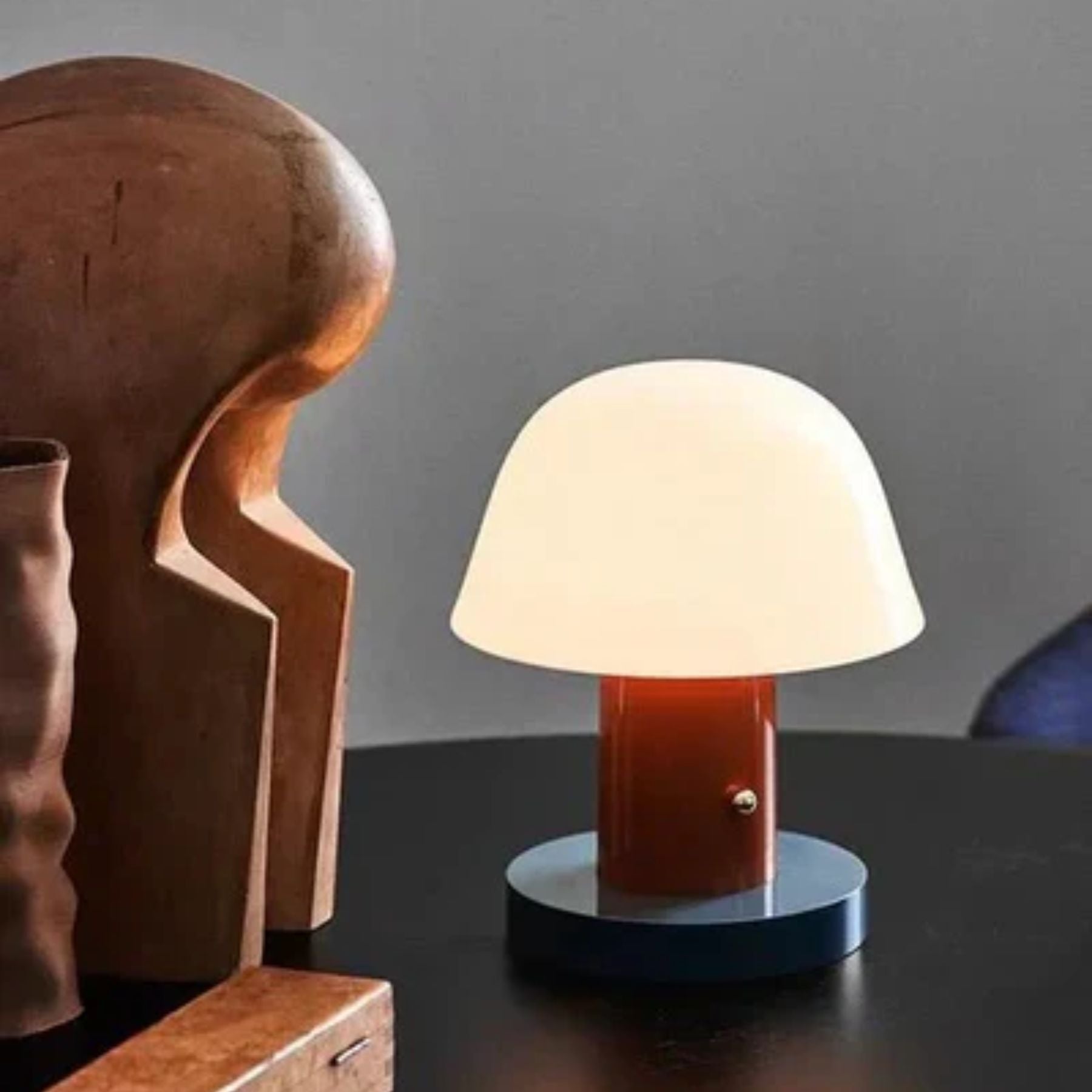 Lampe de table à intensité variable en forme de champignon