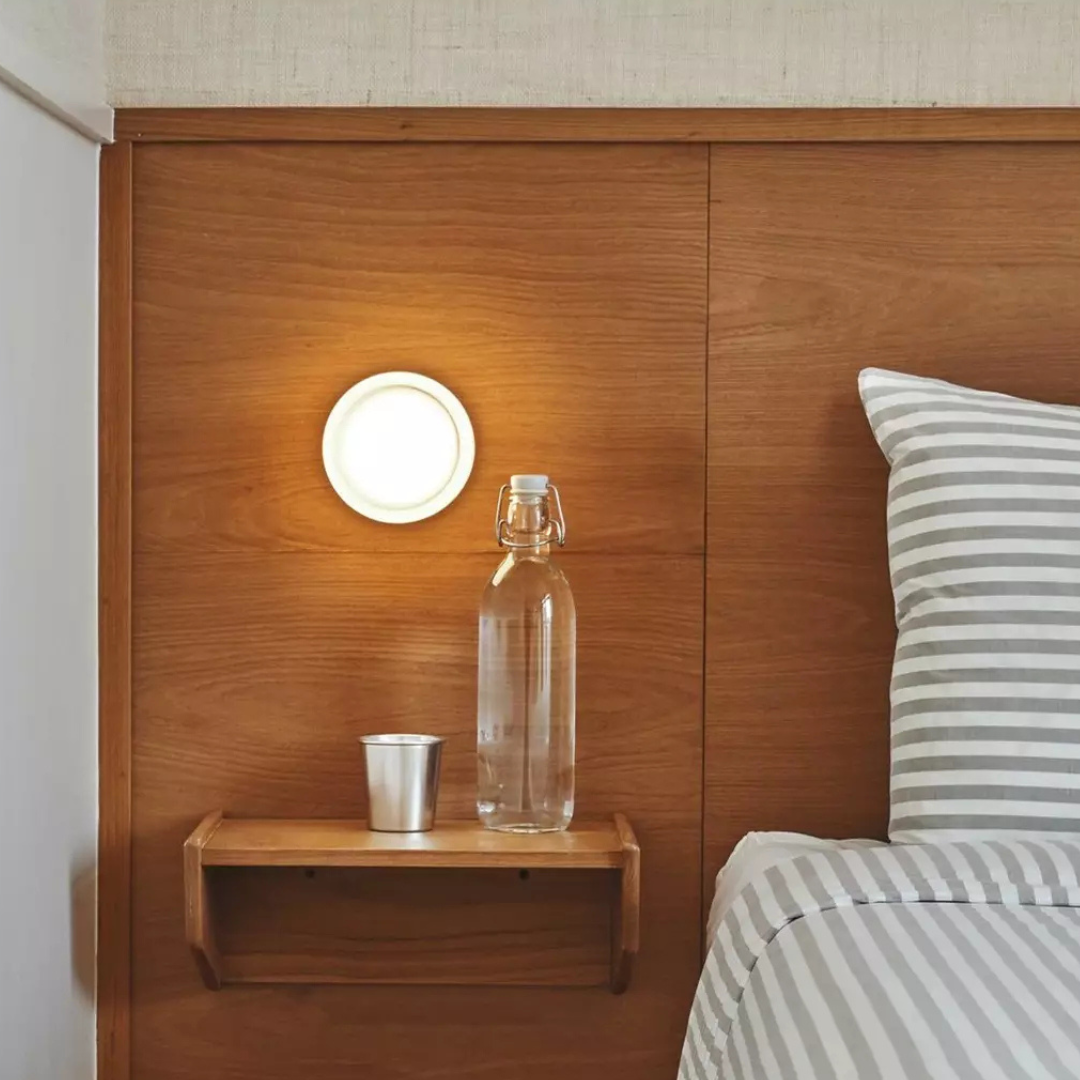 Moderne ronde wandlamp van glas met LED