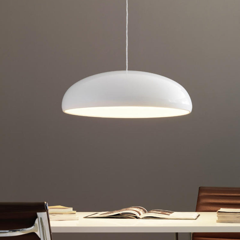 Decoratieve hanglamp in modern-retrostijl