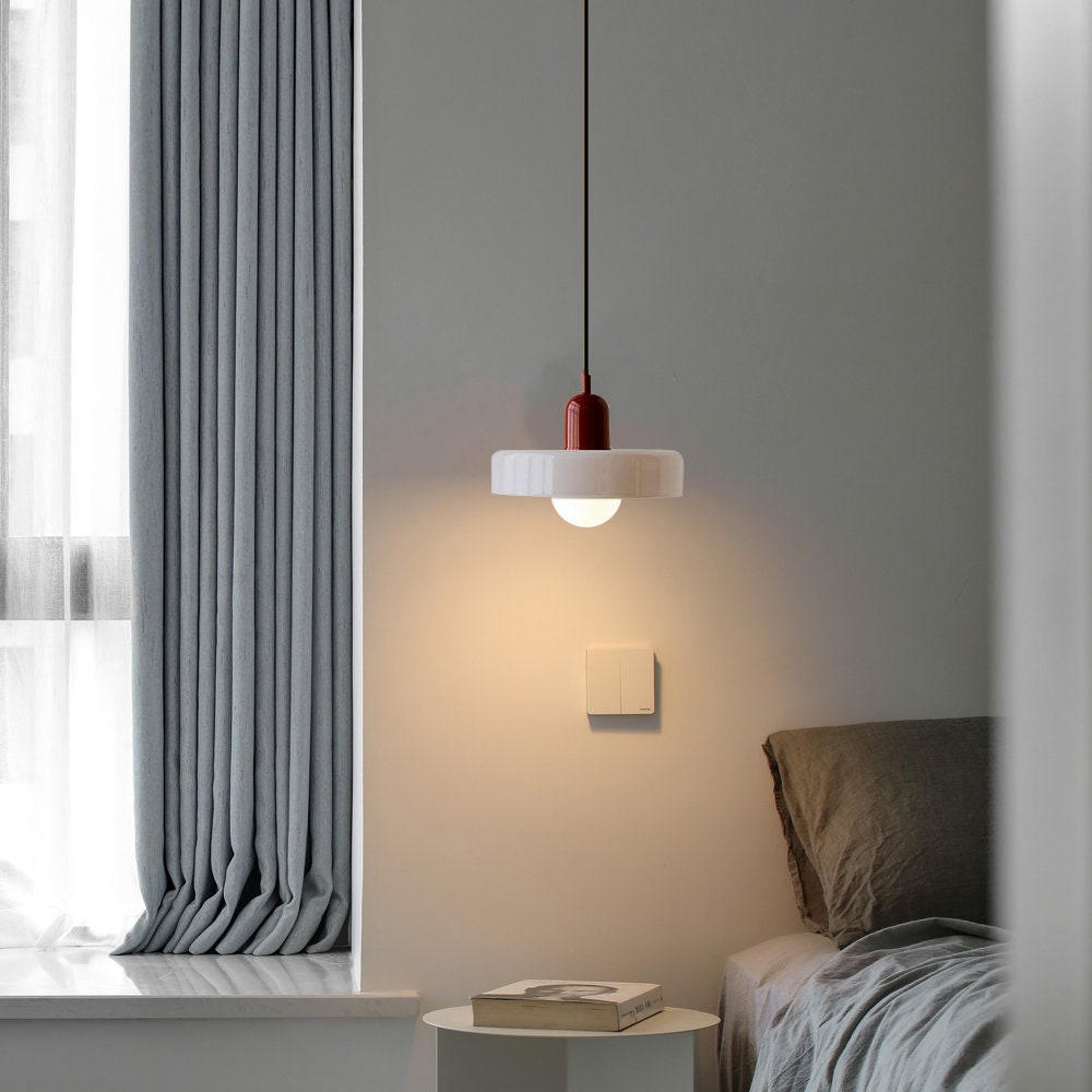 Artystyczna wisząca lampa szklana w stylu Bauhaus