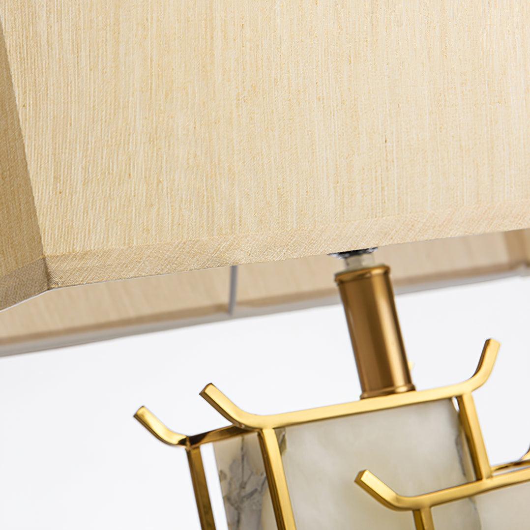 Lampe de table avec abat-jour rectangulaire et corps à armature