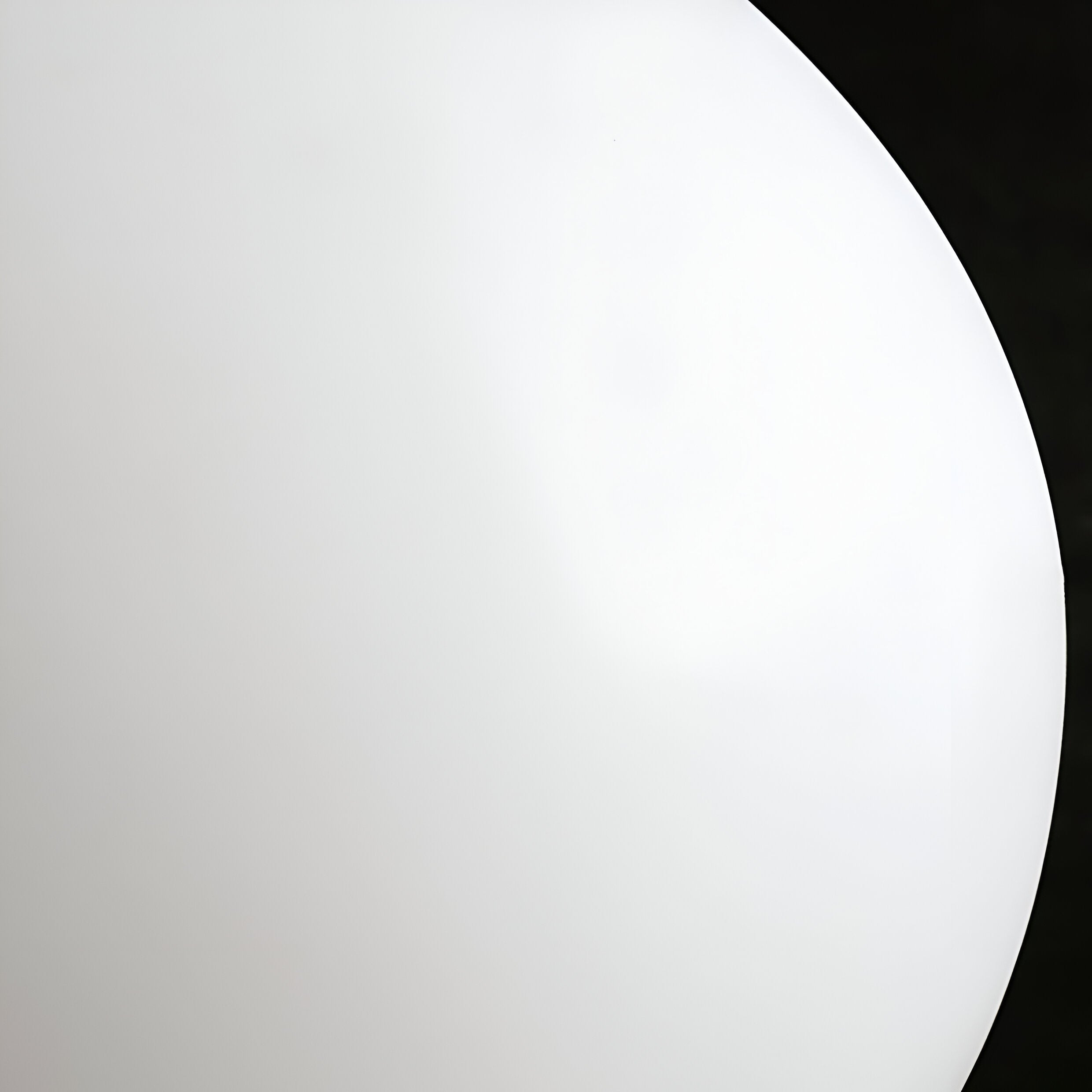 Minimalistische LED-tafellamp geïnspireerd op natuurlijk gesteente