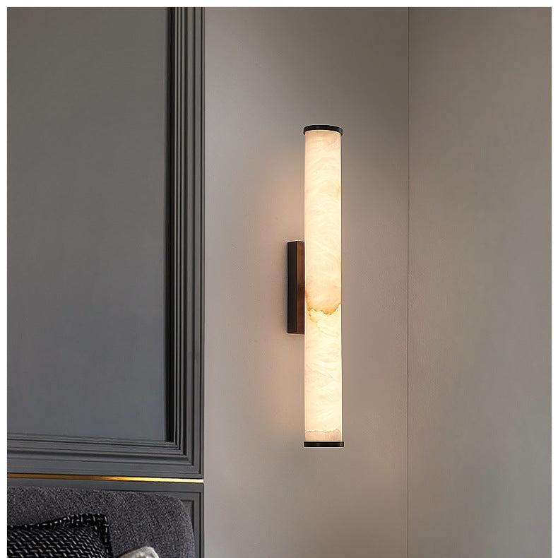 Applique murale LED moderne et minimaliste en marbre avec détails métalliques