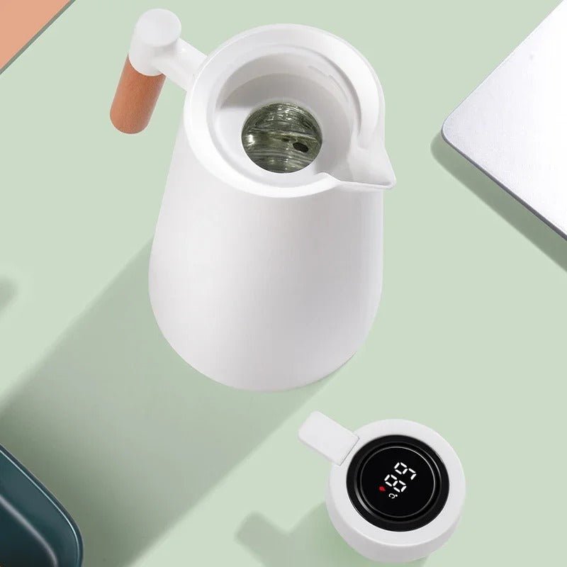 Dzbanek izolowany z cyfrowym wskaźnikiem temperatury